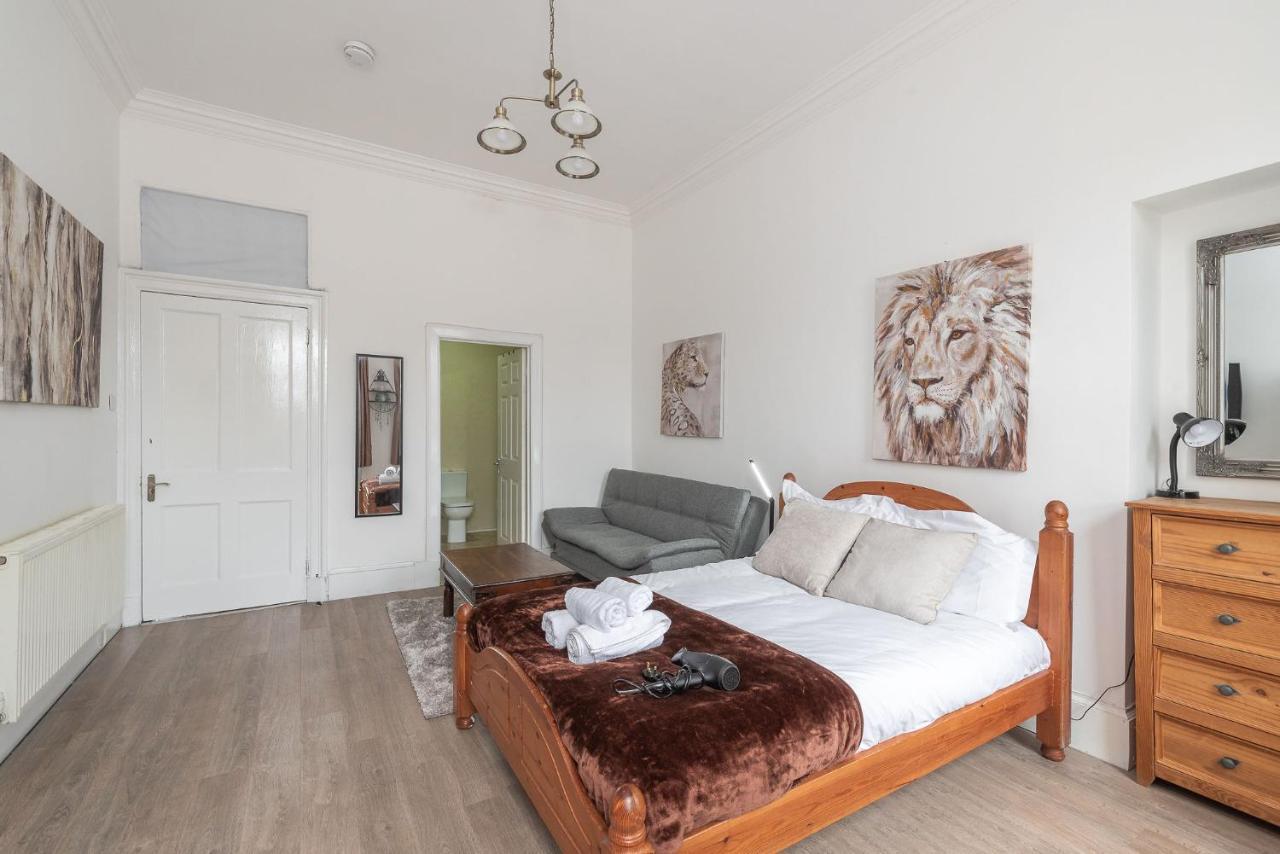 Spacious Ensuite Rooms In Edinburgh City Centre - Excellent Location Buitenkant foto