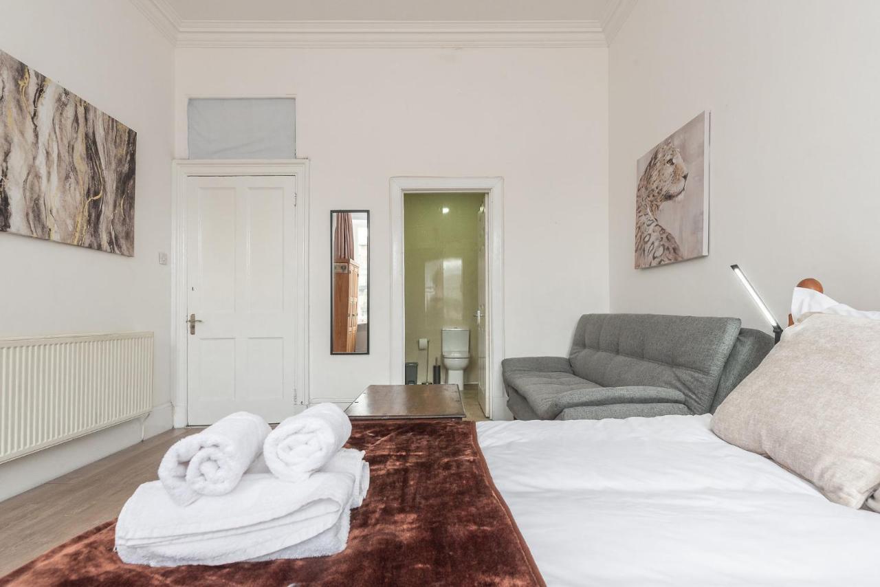 Spacious Ensuite Rooms In Edinburgh City Centre - Excellent Location Buitenkant foto